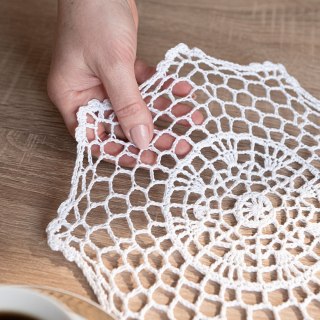 Serweta z ażurem, szerokość 25cm x wysokość 25cm, kolor 001 biały 914166/KSP/001/025025/1