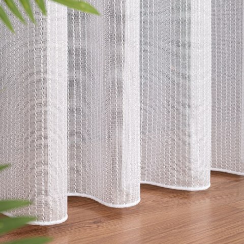Firanka fantazyjna z ołowianką, wysokość 300cm, kolor 004 biały ze srebrną nitką 002047/OLO/004/000300/1 Firanka fantazyjna z ołowianką, wysokość 300cm, kolor 004 biały ze srebrną nitką 002047/OLO/004/000300/1