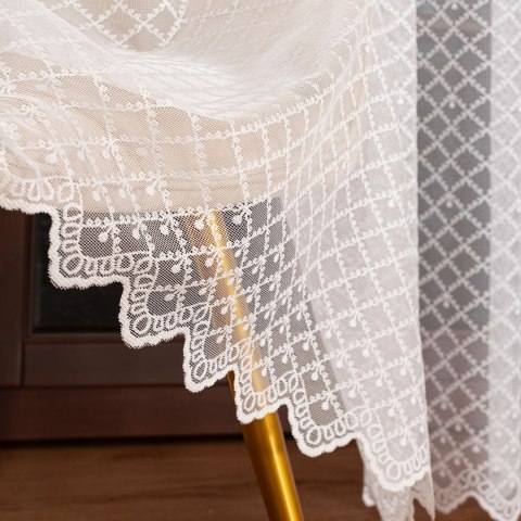 Firanka żakardowa ze wzorem po całośc, wysokość 250cm, kolor 001 biały 131010/000/001/000250/1 Firanka żakardowa ze wzorem po całośc, wysokość 250cm, kolor 001 biały 131010/000/001/000250/1