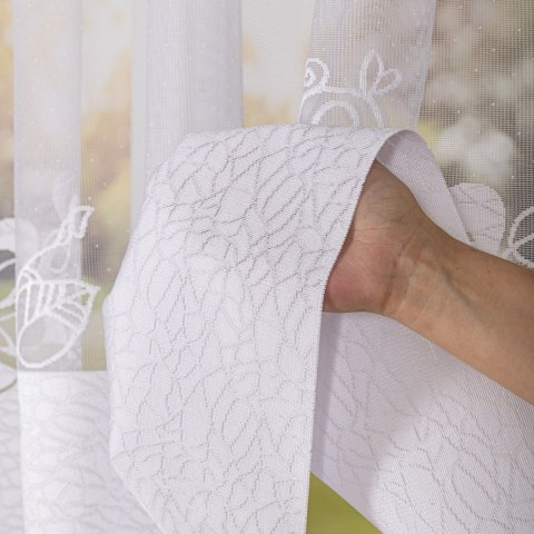 Firanka żakardowa ze wzorem na samym dole, wysokość 155cm, kolor 001 biały 107199/000/001/000155/1