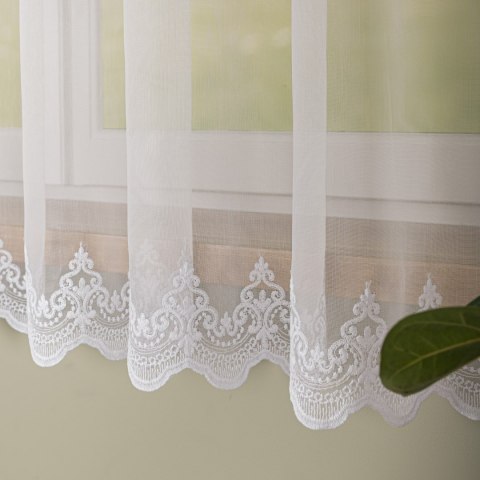 Firanka haftowana pasowa, wysokość 170cm, kolor 001 biały FH0040/768/001/000170/1