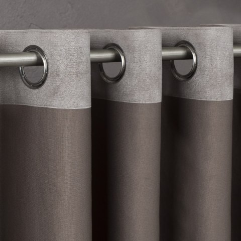 Taśma usztywniająca z klejem pod przelotki m. dowolne 12.100.000.3.1 TASMAM/T18/000/010000/1