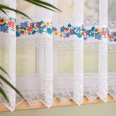 Firanka żakardowa ze wzorem pasowym, wysokość 160cm, kolor 621 z zielonym 007972/000/621/000160/1