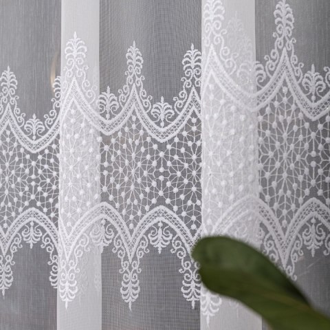 Firanka haftowana pasowa, wysokość 285cm, kolor 001 biały FH0027/768/001/000285/1