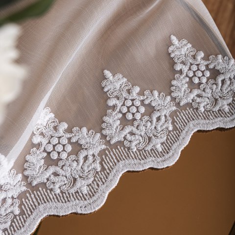 Firanka haftowana pasowa, wysokość 300cm, kolor 001 biały FH0042/768/001/000300/1