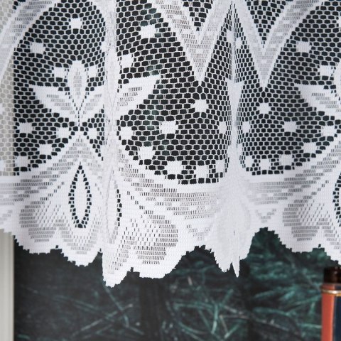 Firanka żakardowa ze wzorem pasowym, wysokość 130cm, kolor 001 biały 004421/000/001/000130/1