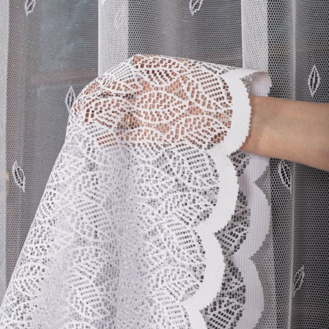 Firanka żakardowa ze wzorem pasowym, wysokość 180cm, kolor 001 biały 044288/000/001/000180/1