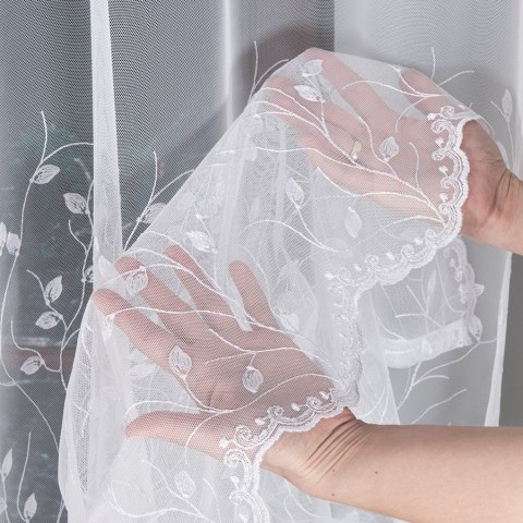 Firanka haftowana 024778 wysokość 250 cm kolor biały Firanka haftowana 024778 wysokość 250 cm kolor biały
