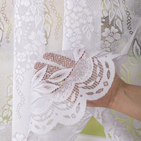 Firanka żakardowa ze wzorem po całości, wysokość 150cm, kolor 001 biały 361350/000/001/000150/1