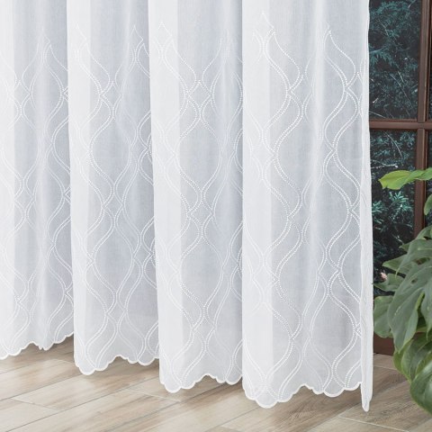 Firanka haftowana ze wzorem na samym dole, wysokość 280cm, kolor 001 biały 034398/955/001/000280/1