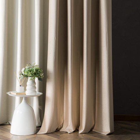 BLACKOUT VELVET Zasłona gotowa na przelotkach, szerokość 140cm x wysokość 230cm, kolor 003 jasny beżowy BLAVEL/ZGP/003/140230/1