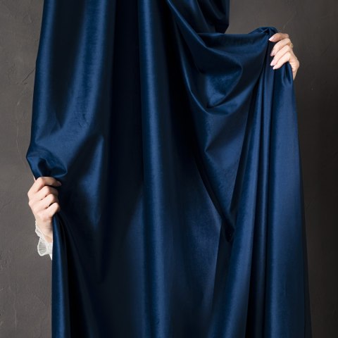 BLACKOUT VELVET Zasłona gotowa na przelotkach, szerokość 140cm x wysokość 230cm, kolor 011 granatowy BLAVEL/ZGP/011/140230/1