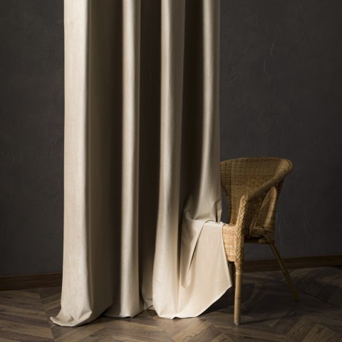 BLACKOUT VELVET Zasłona gotowa na przelotkach, szerokość 140cm x wysokość 230cm, kolor 001 ciemny beżowy BLAVEL/ZGP/001/140230/1