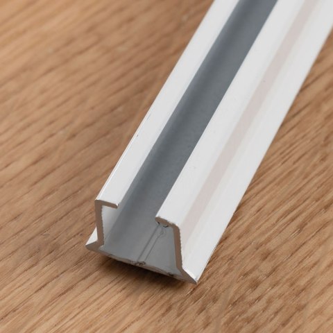 Profil karniszowy aluminiowy 200cm kolor biały SYSTEM/0WS/PR1/000200/1 Profil karniszowy aluminiowy 200cm kolor biały SYSTEM/0WS/PR1/000200/1