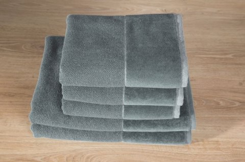 Ręcznik z welurową bordiurą LUCY 70x140 cm kolor stalowy Ręcznik z welurową bordiurą LUCY 70x140 cm kolor stalowy