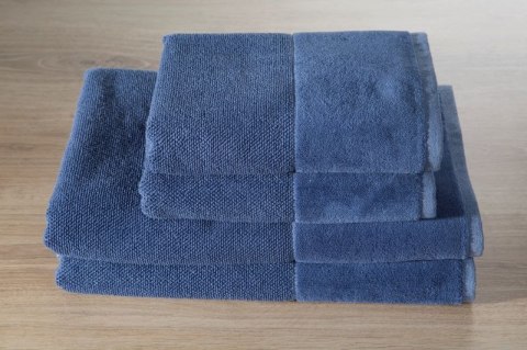 Ręcznik z welurową bordiurą LUCY 50x90 cm kolor niebieski Ręcznik z welurową bordiurą LUCY 50x90 cm kolor niebieski