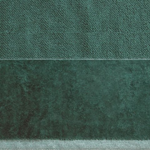 Ręcznik z welurową bordiurą LUCY 30x50 cm kolor butelkowy zielony Ręcznik z welurową bordiurą LUCY 30x50 cm kolor butelkowy zielony