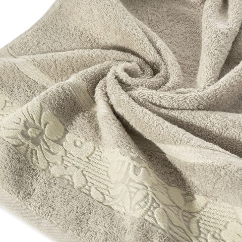 Ręcznik frotte SYLWIA 70x140 cm kolor beżowy Ręcznik frotte SYLWIA 70x140 cm kolor beżowy