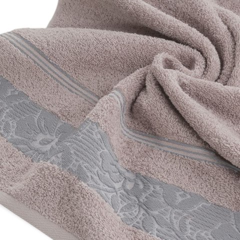 Ręcznik frotte SYLWIA 70x140 cm kolor liliowy Ręcznik frotte SYLWIA 70x140 cm kolor liliowy