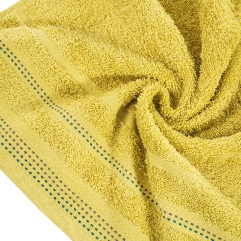 Ręcznik frotte POLA 70x140 cm kolor musztardowy Ręcznik frotte POLA 70x140 cm kolor musztardowy