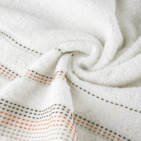 Ręcznik frotte POLA 70x140 cm kolor biały Ręcznik frotte POLA 70x140 cm kolor biały