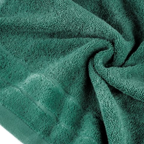 Ręcznik frotte DAMLA 70x140 cm kolor butelkowy zielony Ręcznik frotte DAMLA 70x140 cm kolor butelkowy zielony
