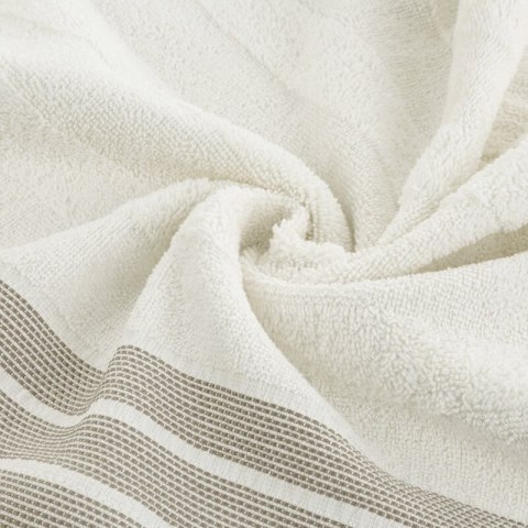 Ręcznik bawełniany PATI 50x90 cm kolor kremowy Ręcznik bawełniany PATI 50x90 cm kolor kremowy