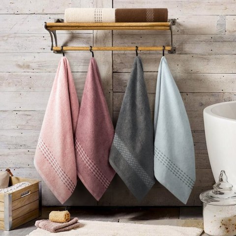 Ręcznik bawełniany RIVA 70x140 cm kolor biały Ręcznik bawełniany RIVA 70x140 cm kolor biały