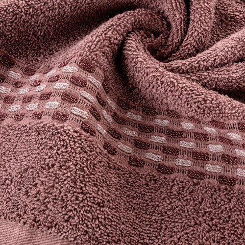 Ręcznik bawełniany RIVA 70x140 cm kolor pudrowy Ręcznik bawełniany RIVA 70x140 cm kolor pudrowy