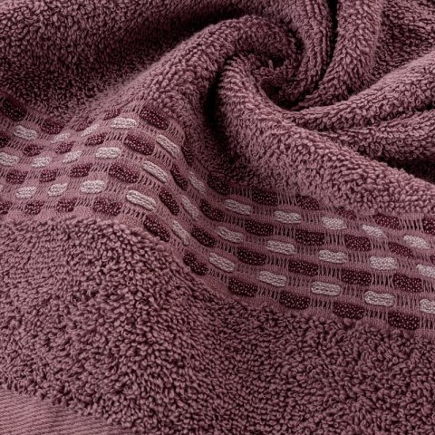 Ręcznik bawełniany RIVA 70x140 cm kolor liliowy Ręcznik bawełniany RIVA 70x140 cm kolor liliowy