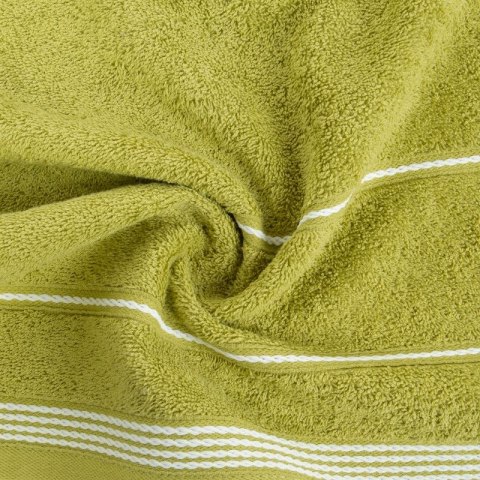 Ręcznik z bordiurą MIRA 30x50 cm kolor oliwkowy Ręcznik z bordiurą MIRA 30x50 cm kolor oliwkowy