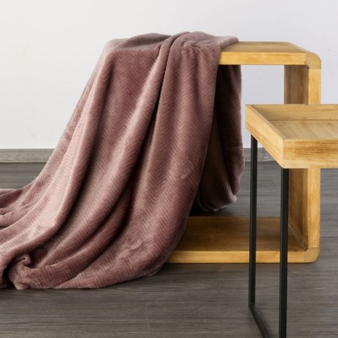 Ciepły i puchaty koc CINDY 170x210 cm kolor ceglany Ciepły i puchaty koc CINDY 170x210 cm kolor ceglany