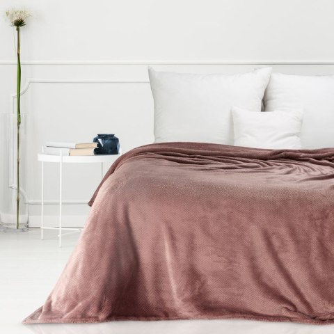 Ciepły i puchaty koc CINDY 170x210 cm kolor ceglany Ciepły i puchaty koc CINDY 170x210 cm kolor ceglany
