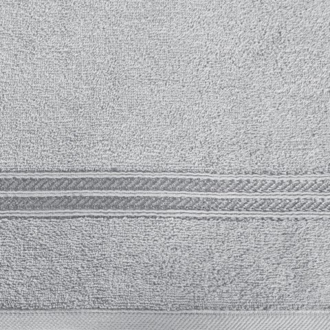Ręcznik z żakardową bordiurą LORI 70x140 cm kolor srebrny Ręcznik z żakardową bordiurą LORI 70x140 cm kolor srebrny