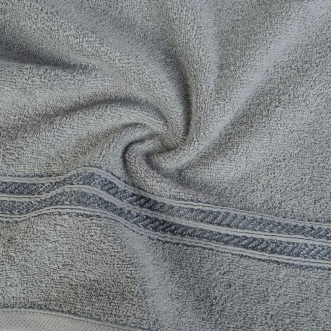 Ręcznik z żakardową bordiurą LORI 50x90 cm kolor stalowy Ręcznik z żakardową bordiurą LORI 50x90 cm kolor stalowy