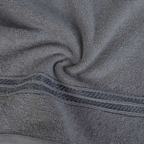 Ręcznik z żakardową bordiurą LORI 50x90 cm kolor stalowy Ręcznik z żakardową bordiurą LORI 50x90 cm kolor stalowy