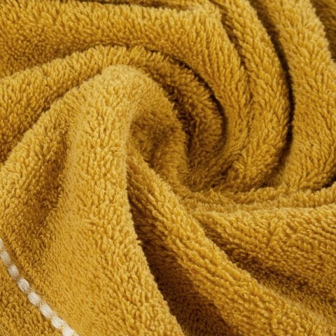Ręcznik bawełniany IZA 70x140 cm kolor musztardowy Ręcznik bawełniany IZA 70x140 cm kolor musztardowy