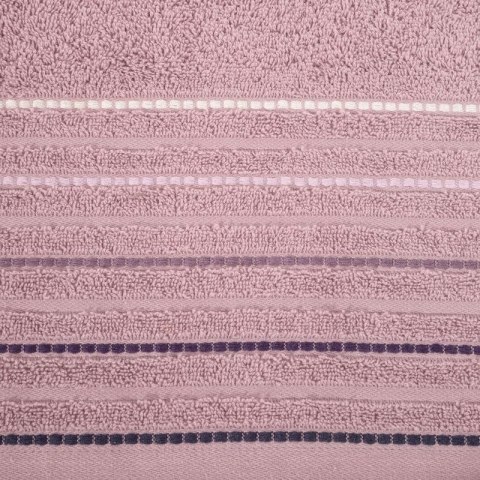 Ręcznik bawełniany IZA 70x140 cm kolor liliowy Ręcznik bawełniany IZA 70x140 cm kolor liliowy