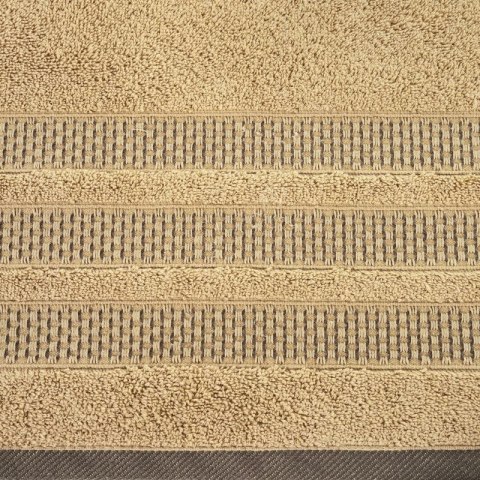 Ręcznik bawełniany NASTIA 70x140 cm kolor jasnobeżowy Ręcznik bawełniany NASTIA 70x140 cm kolor jasnobeżowy