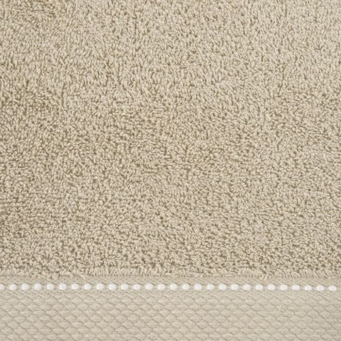 Ręcznik bawełniany DAISY 30x50 cm kolor beżowy Ręcznik bawełniany DAISY 30x50 cm kolor beżowy