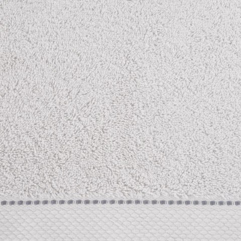 Ręcznik bawełniany DAISY 100x150 cm kolor srebrny Ręcznik bawełniany DAISY 100x150 cm kolor srebrny