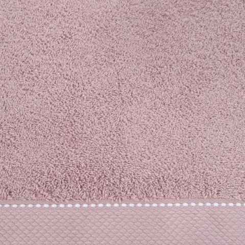 Ręcznik bawełniany DAISY 30x50 cm kolor pudrowy Ręcznik bawełniany DAISY 30x50 cm kolor pudrowy