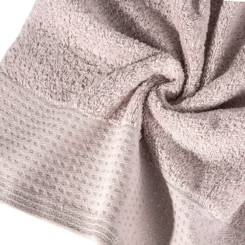 Ręcznik frotte LUNA 50x90 cm kolor pudrowy Ręcznik frotte LUNA 50x90 cm kolor pudrowy