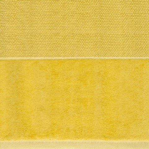 Ręcznik z welurową bordiurą LUCY 70x140 cm kolor musztardowy Ręcznik z welurową bordiurą LUCY 70x140 cm kolor musztardowy