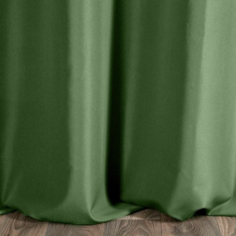 Zasłona z jednobarwnej, gładkiej tkaniny ADORE 140x250 cm kolor zielony Zasłona z jednobarwnej, gładkiej tkaniny ADORE 140x250 cm kolor zielony