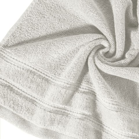 Ręcznik frotte GLORY 30x50 cm kolor beżowy Ręcznik frotte GLORY 30x50 cm kolor beżowy