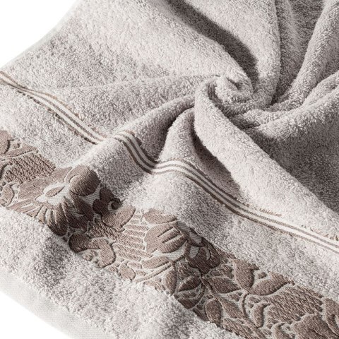 Ręcznik frotte SYLWIA 50x90 cm kolor liliowy Ręcznik frotte SYLWIA 50x90 cm kolor liliowy
