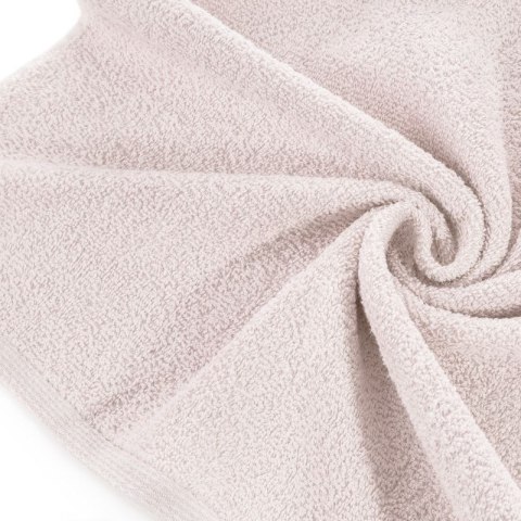 Ręcznik frotte GŁADKI1 70x140 cm kolor pudrowy Ręcznik frotte GŁADKI1 70x140 cm kolor pudrowy