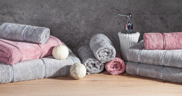 Ręczniki hotelowe – co je wyróżnia i dlaczego są tak chłonne?